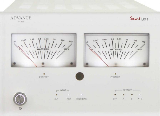 Advance Acoustics BX-1 päätevahvistin, valkoinen