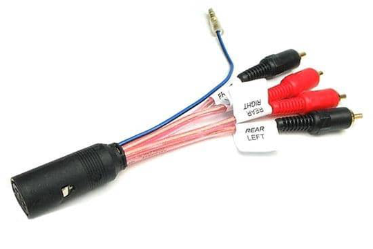 Volvo 6-pin DIN -> RCA aktiiviadapteri
