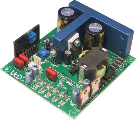 Hypex UcD-400HG vahvistinmoduuli