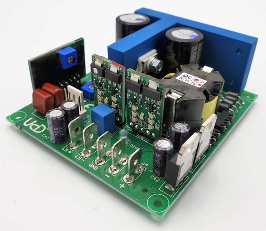 Hypex UcD-400HG HxR vahvistinmoduuli