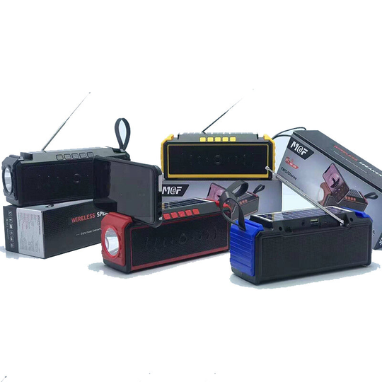 1200MAH Outdoor Camping Light Multifunktion 580G Solar Charging Wireless Bluetooth-högtalarkortradio med antenn